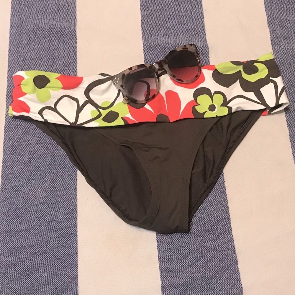NWOT Retro Floral Bikini Bottoms